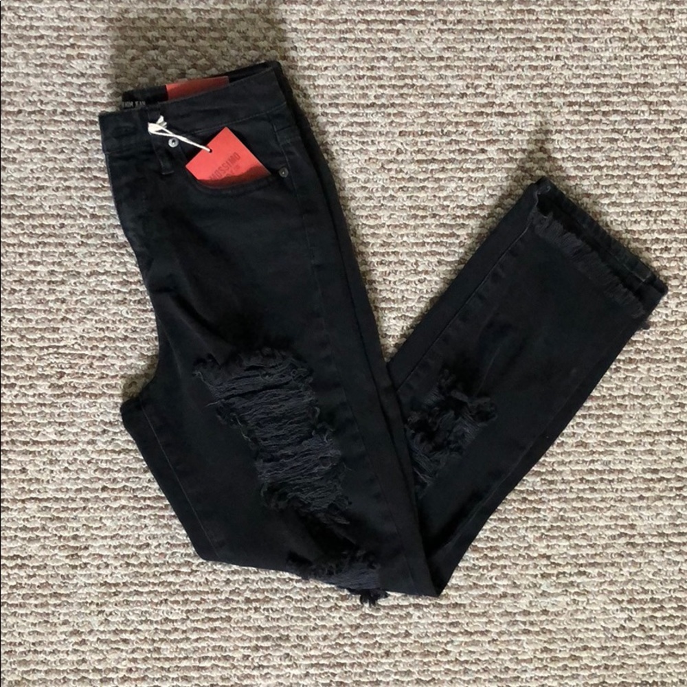 Distressed Dark Mom Jean fit Cut off Jeans